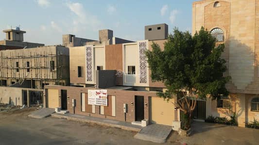 7 Bedroom Villa for Sale in Al Falaq Al Jadid, Makkah - Luxurious villa for sale in a strategic location (25m street) - cash or bank financing