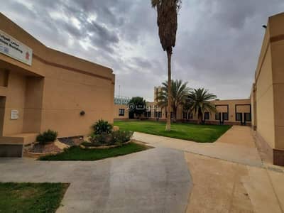 4 Bedroom Villa for Rent in North Riyadh, Riyadh - Villa for rent on Saud bin Abdulaziz bin Mohammed Al-Far'i Street, King Fahd District, Riyadh City, Riyadh Region