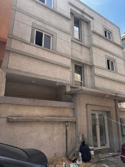 Residential Building for Sale in Al Qazaz, Dammam - Building for sale on Al-Walid bin Qais Street, Al-Qazzaz District, Dammam.