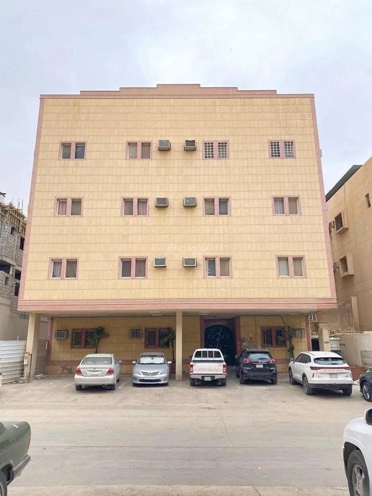 Apartment for rent on Haritha bin Adi Street, Al Wizarat district, Riyadh. Apartment for rent on Haritha bin Adi Street, Al Wizarat district, Riyadh.