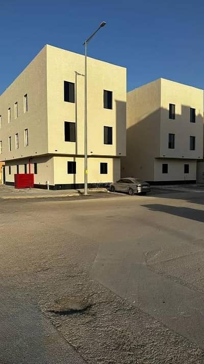 Residential Building for Sale in West Riyadh, Riyadh - Residential Building for Sale in Dhahrat Laban, West Riyadh