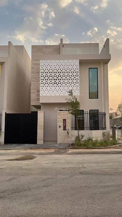 Villa for Sale in Al Mahdiyah, West Riyadh Villa for Sale in Al Mahdiyah, West Riyadh