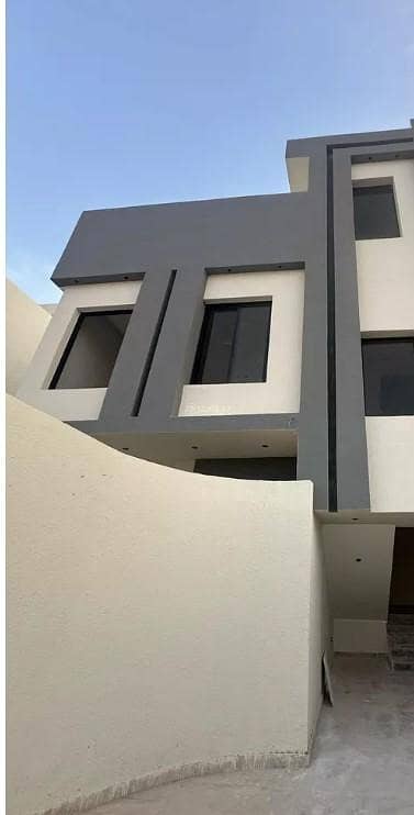 5 Bedroom Floor for Sale in South Riyadh, Riyadh - Floor For Sale in Okaz, South Riyadh 5 Bedroom Floor for Sale in South Riyadh, Riyadh - Floor For Sale in Okaz, South Riyadh
