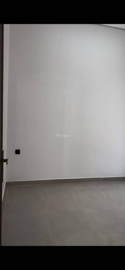 4 Bedroom Floor for Sale in East Riyadh, Riyadh - Ground floor townhouse in Al-Nada neighborhood