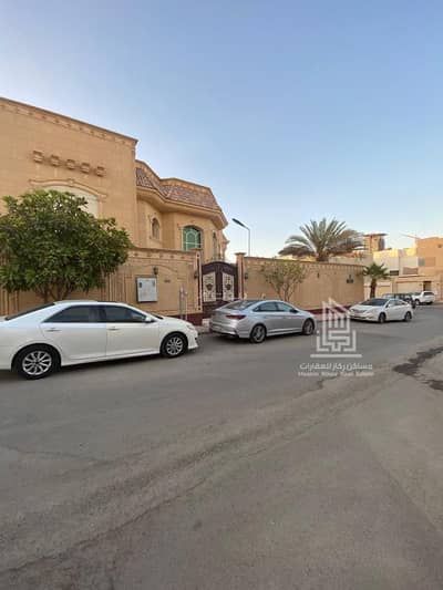 فیلا 8 غرف نوم للبيع في شمال الرياض، الرياض - فيلا زاوية مع مسبح للبيع في حي الملقا – موقع استثنائي وتصميم راقي