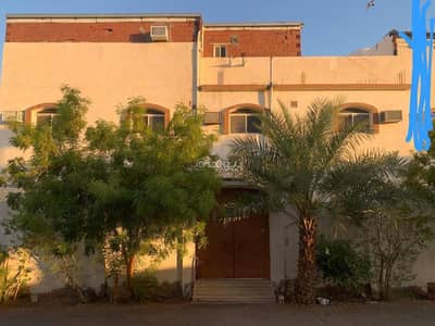 فیلا 5 غرف نوم للبيع في الزهرة، المدينة المنورة - للبيع فيلا روف دورين وملحق -- حي الزهرة – الجرف