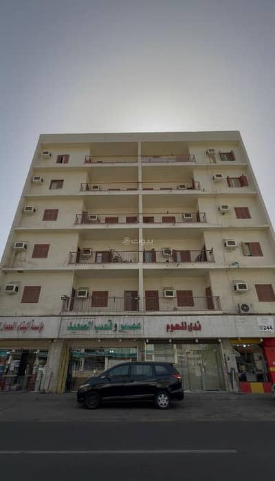 4 Bedroom Flat for Rent in North Jeddah, Jeddah - 4-bedroom apartment for rent in Al-Shorafiya district with a distinguished location
