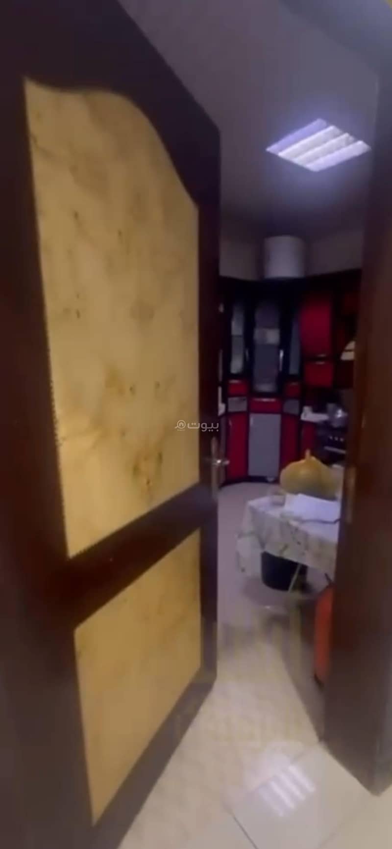 Apartment in East Riyadh,Ishbiliyah 5 bedrooms 850000 SAR - 87979980 Apartment in East Riyadh,Ishbiliyah 5 bedrooms 850000 SAR - 87979980