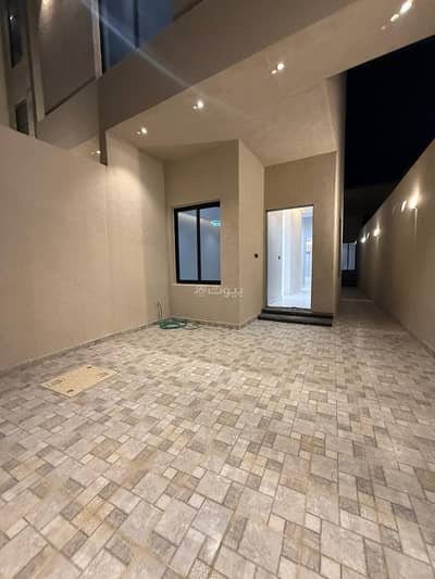 4 Bedroom Floor for Sale in East Riyadh, Riyadh - 4 Bedroom House For Sale in Al Janadriah, Riyadh 4 Bedroom Floor for Sale in East Riyadh, Riyadh - 4 Bedroom House For Sale in Al Janadriah, Riyadh