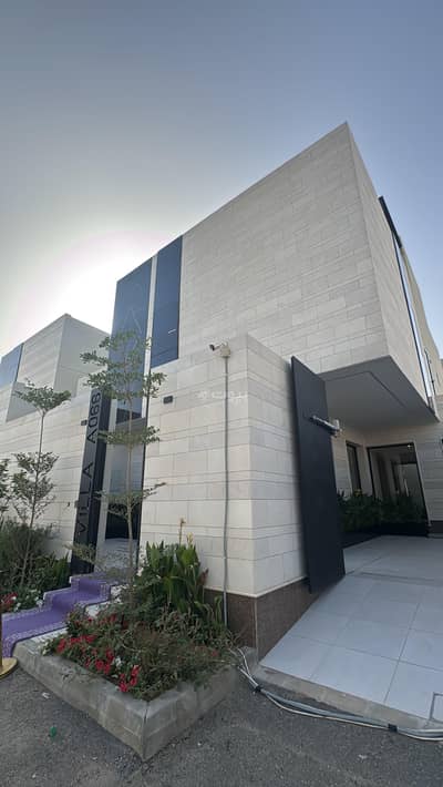 5 Bedroom Villa for Sale in North Riyadh, Riyadh - A luxury villa in one of the projects in Al-Arid for sale
