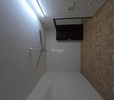 2 Bedroom Flat for Rent in South Riyadh, Riyadh - Two-bedroom apartment for rent in Al-Aziziyah