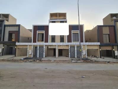 3 Bedroom Floor for Sale in South Riyadh, Riyadh - Floor for sale on Al Qanani Street, Okaz District, Riyadh.