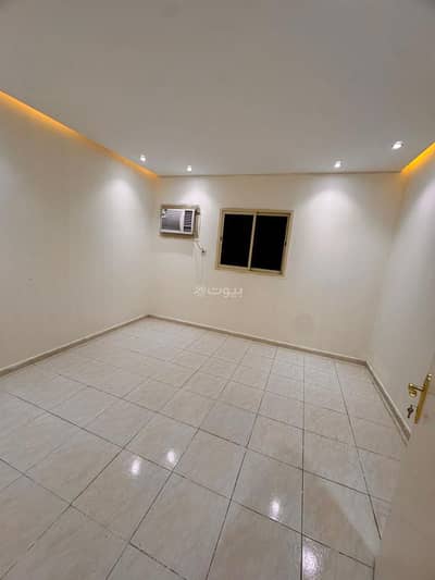 1 Bedroom Apartment for Rent in East Riyadh, Riyadh - One-bedroom apartment with a living room for rent, bachelors allowed, 2500 monthly in Al Khobar Gulf, الرياض