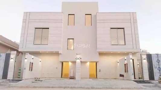 دور 4 غرف نوم للبيع في شرق الرياض، الرياض - دور للبيع في الملك فيصل، شرق الرياض
