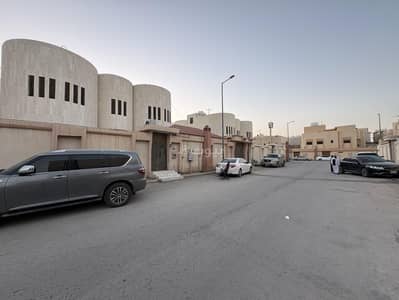فیلا 5 غرف نوم للبيع في شرق الرياض، الرياض - فيلا بقيمة أرض بحي الخليج بمساحة 625م