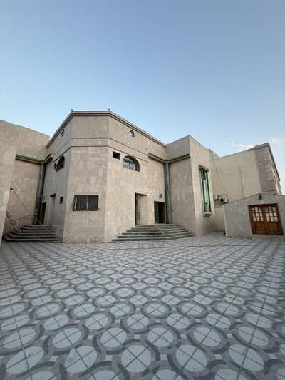 8 Bedroom Villa for Sale in Al Mabuth, Madina - Villa for Sale in Al Mabuth, Madina 8 Bedroom Villa for Sale in Al Mabuth, Madina - Villa for Sale in Al Mabuth, Madina
