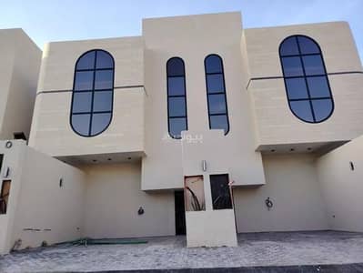 دور 5 غرف نوم للبيع في غرب الرياض، الرياض - طابق للبيع في السويدي الغربي، الرياض