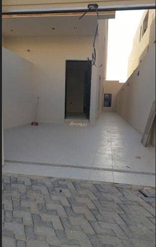 3 Bedroom Floor for Sale in South Riyadh, Riyadh - Floor For Sale in Okaz, Riyadh 3 Bedroom Floor for Sale in South Riyadh, Riyadh - Floor For Sale in Okaz, Riyadh