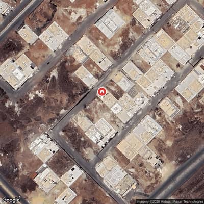 5 Bedroom Flat for Sale in Western Heila District, Muhayil - 5 bedrooms apartment + a spacious living room for sale in the Western Al-Hayla district, Mahayl