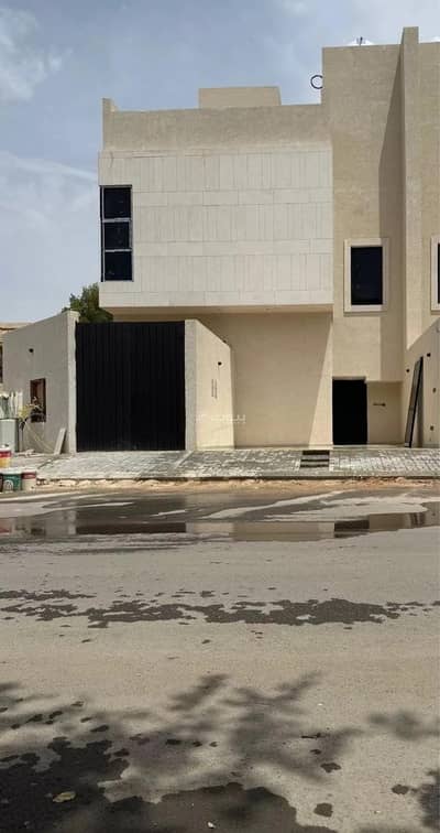 6 Bedroom Villa for Sale in Central Riyadh, Riyadh - Villa For Sale in Al Malaz, Riyadh 6 Bedroom Villa for Sale in Central Riyadh, Riyadh - Villa For Sale in Al Malaz, Riyadh