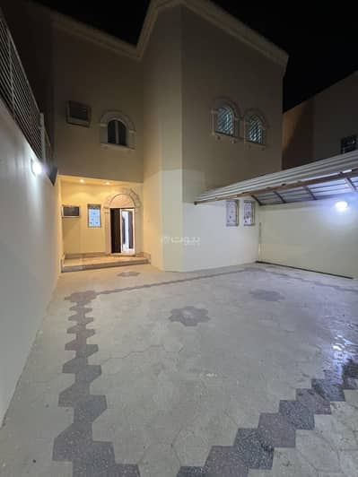 دور  للايجار في شرق الرياض، الرياض - طابق للإيجار في حي الكورنيش, الرياض