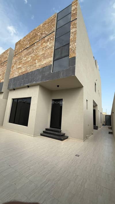 7 Bedroom Villa for Sale in King Fahd Suburb, Dammam - Villa For Sale in King Fahd Suburb, Dammam