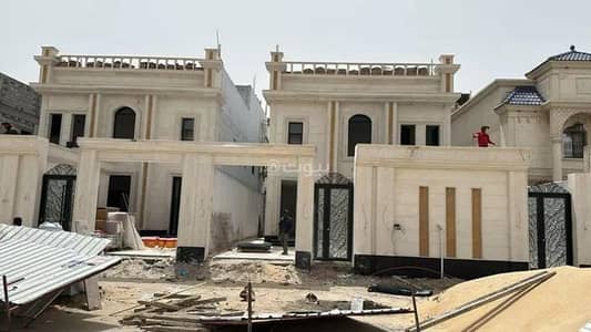 6 Bedroom Villa for Sale in Al Sheraa, Al Khobar - Villa for sale on Al Harith bin Murrah Street, Al Sheraa District, Al Khobar.