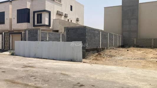 2 Bedroom Rest House for Sale in North Jeddah, Jeddah - Land with a fenced area for sale in Jeddah, Al-Sawari neighborhood