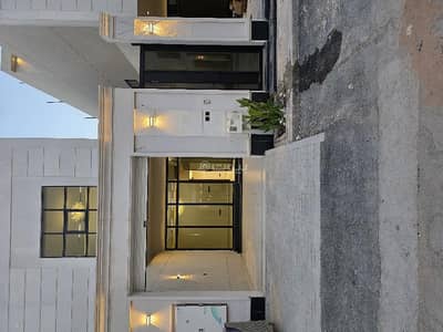 3 Bedroom Floor for Sale in East Riyadh, Riyadh - For sale: a ground floor in Al-Muizzaliyah neighborhood, East Riyadh, a distinctive location near King Fahd Stadium 3 Bedroom Floor for Sale in East Riyadh, Riyadh - For sale: a ground floor in Al-Muizzaliyah neighborhood, East Riyadh, a distinctive location near King Fahd Stadium