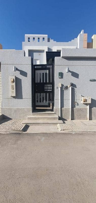 فیلا 5 غرف نوم للبيع في شمال الرياض، الرياض - Property for Sale فیلا 5 غرف نوم للبيع في شمال الرياض، الرياض - Property for Sale