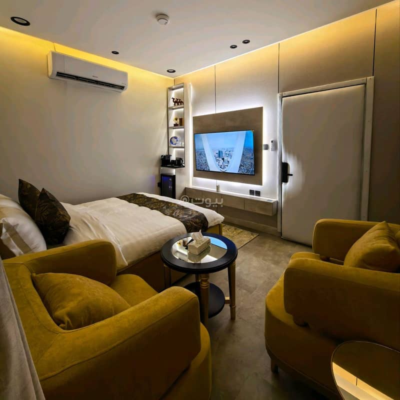 Elegant and quiet studio, master bed and smart entry Elegant and quiet studio, master bed and smart entry
