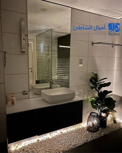 2 Bedroom Flat for Rent in North Jeddah, Jeddah - Apartment for rent in a Damac tower on the sea, directly