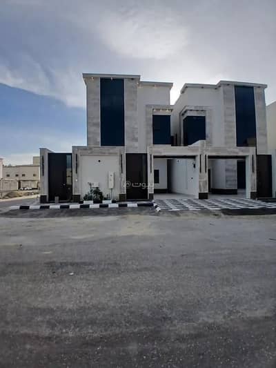 5 Bedroom Villa for Sale in King Fahd Suburb, Dammam - Villa for sale on Al Khawarizmi Street, King Fahd Suburb, Dammam. 5 Bedroom Villa for Sale in King Fahd Suburb, Dammam - Villa for sale on Al Khawarizmi Street, King Fahd Suburb, Dammam.