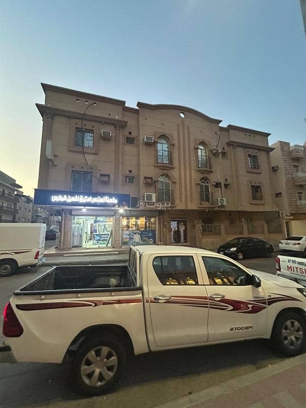 شقة للايجار في حي العقربية غرفتين وصاله ومطبخ وحمامين