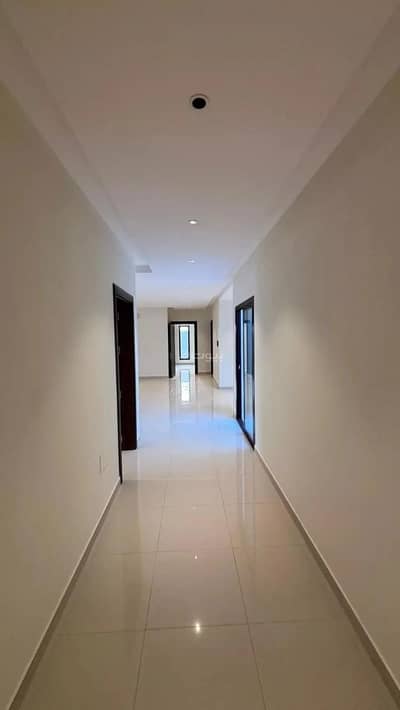 5 Bedroom Flat for Sale in Al Difa, Madina - Apartment for sale on Mohammed Bin Sahl Al-Saffar Street, Al-Difaa District, Madinah City, Madinah Region