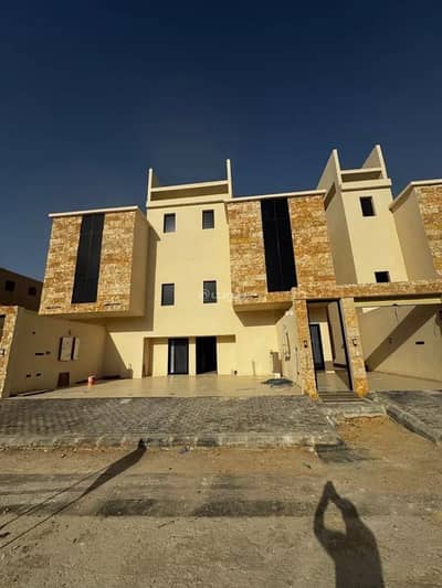 4 Bedroom Floor for Sale in West Riyadh, Riyadh - A floor for sale on Rayisah Bint Abi Jafar Al Tabariyah Street, Al Awali District, Riyadh. 4 Bedroom Floor for Sale in West Riyadh, Riyadh - A floor for sale on Rayisah Bint Abi Jafar Al Tabariyah Street, Al Awali District, Riyadh.