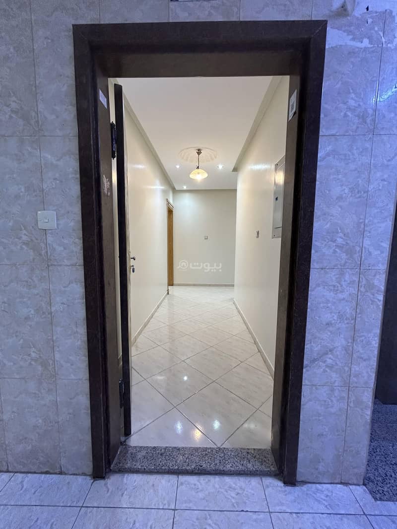 Apartment in East Riyadh,Ishbiliyah 4 bedrooms 50000 SAR - 88003313 Apartment in East Riyadh,Ishbiliyah 4 bedrooms 50000 SAR - 88003313
