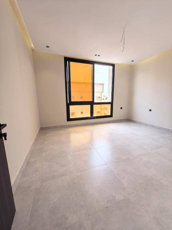For sale: a 6-bedroom apartment with two front entrances, ready to move in, at a bargain price For sale: a 6-bedroom apartment with two front entrances, ready to move in, at a bargain price