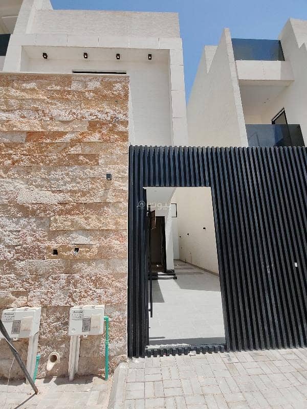 Ground floor apartment in Al-Yarmook district, east of Riyadh, with an excellent location close to all services and main roads. Ground floor apartment in Al-Yarmook district, east of Riyadh, with an excellent location close to all services and main roads.