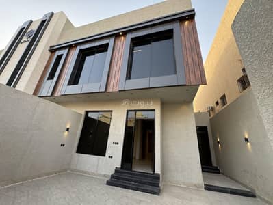 4 Bedroom Floor for Sale in East Riyadh, Riyadh - Luxurious ground floor for sale for those seeking residential distinction