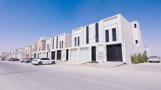 دور 6 غرف نوم للبيع في شرق الرياض، الرياض - دور للبيع في حي المرجان الرياض
