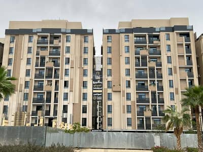 5 Bedroom Apartment for Sale in North Jeddah, Jeddah - Apartment in a luxurious residential compound