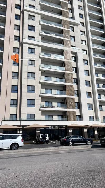 3 Bedroom Flat for Rent in Al Hamra, Al Khobar - A distinctive apartment for rent with a direct view of the water canal 3 Bedroom Flat for Rent in Al Hamra, Al Khobar - A distinctive apartment for rent with a direct view of the water canal