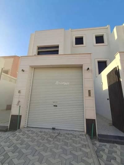 6 Bedroom Floor for Sale in West Riyadh, Riyadh - Floor For Sale in Al Uraija Al Gharbiyah, Riyadh 6 Bedroom Floor for Sale in West Riyadh, Riyadh - Floor For Sale in Al Uraija Al Gharbiyah, Riyadh