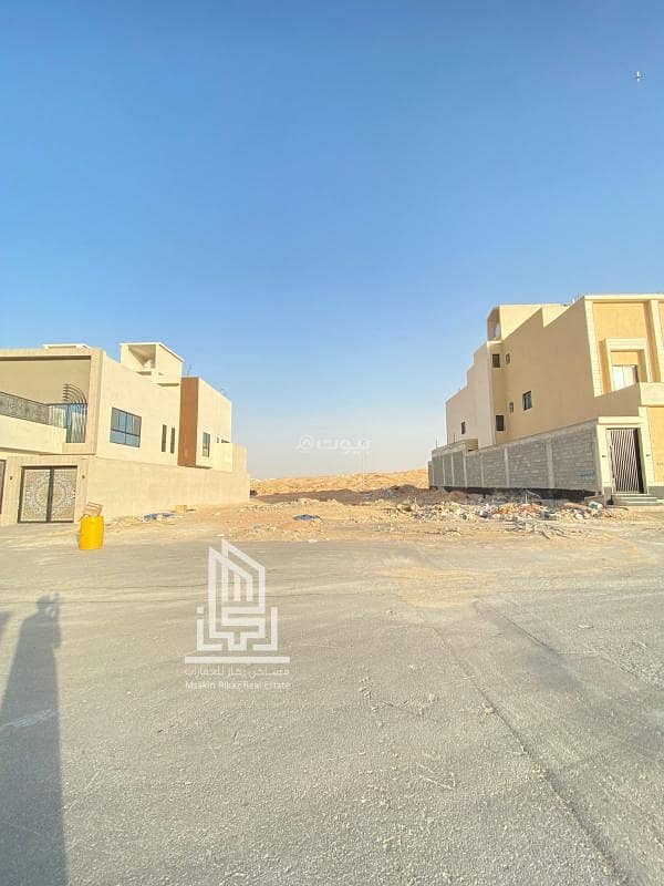 أرض للبيع في موقع استراتيجي مناسب للسكن والاستثمار أرض للبيع في موقع استراتيجي مناسب للسكن والاستثمار