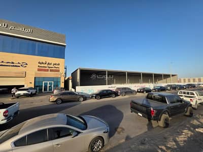 Showroom for Rent in Al Thuqba Industrial Area, Al Khobar - Showrooms, commercial shops, and industrial warehouses for rent on the main road