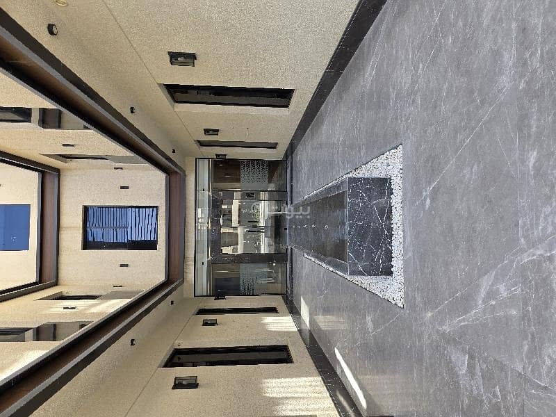For sale: an apartment with a roof in a residential building in the Al-Rimal neighborhood, a prime location. For sale: an apartment with a roof in a residential building in the Al-Rimal neighborhood, a prime location.