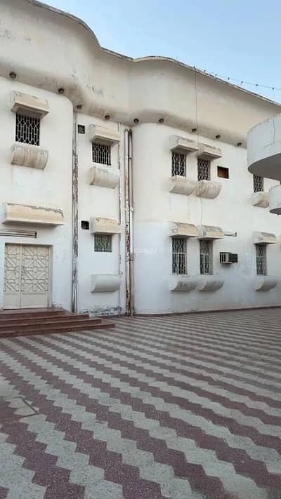 10+ Beds Villa for Rent in Al Muntazah Al Gharbi, Hail - Villa for rent in Al Muntazah Al Gharbi, Hail