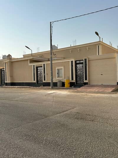 8 Bedroom Floor for Sale in Al Jamiah, Al Muzahimiyah Riyadh Region - Floor for sale in Al Jamiah, Al Muzahimiyah Riyadh Region 8 Bedroom Floor for Sale in Al Jamiah, Al Muzahimiyah Riyadh Region - Floor for sale in Al Jamiah, Al Muzahimiyah Riyadh Region