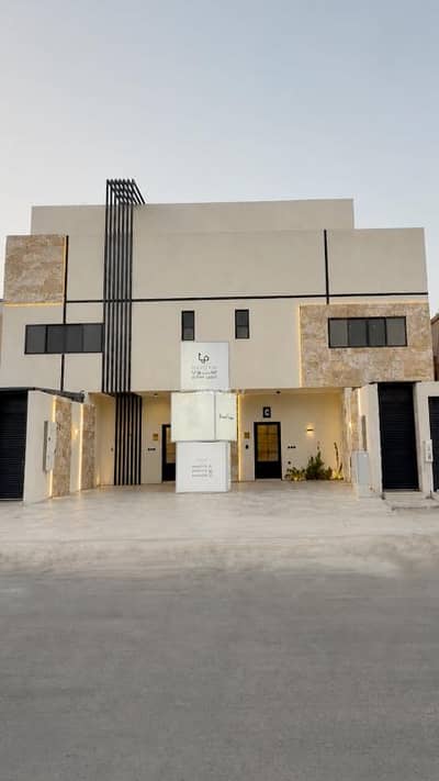 4 Bedroom Floor for Sale in Central Riyadh, Riyadh - Floor for sale in Al Malaz, Central Riyadh 4 Bedroom Floor for Sale in Central Riyadh, Riyadh - Floor for sale in Al Malaz, Central Riyadh
